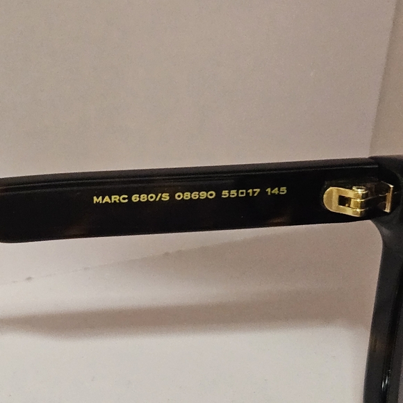 Marc Jacobs Sunglasses EUC - Picture 10 of 14